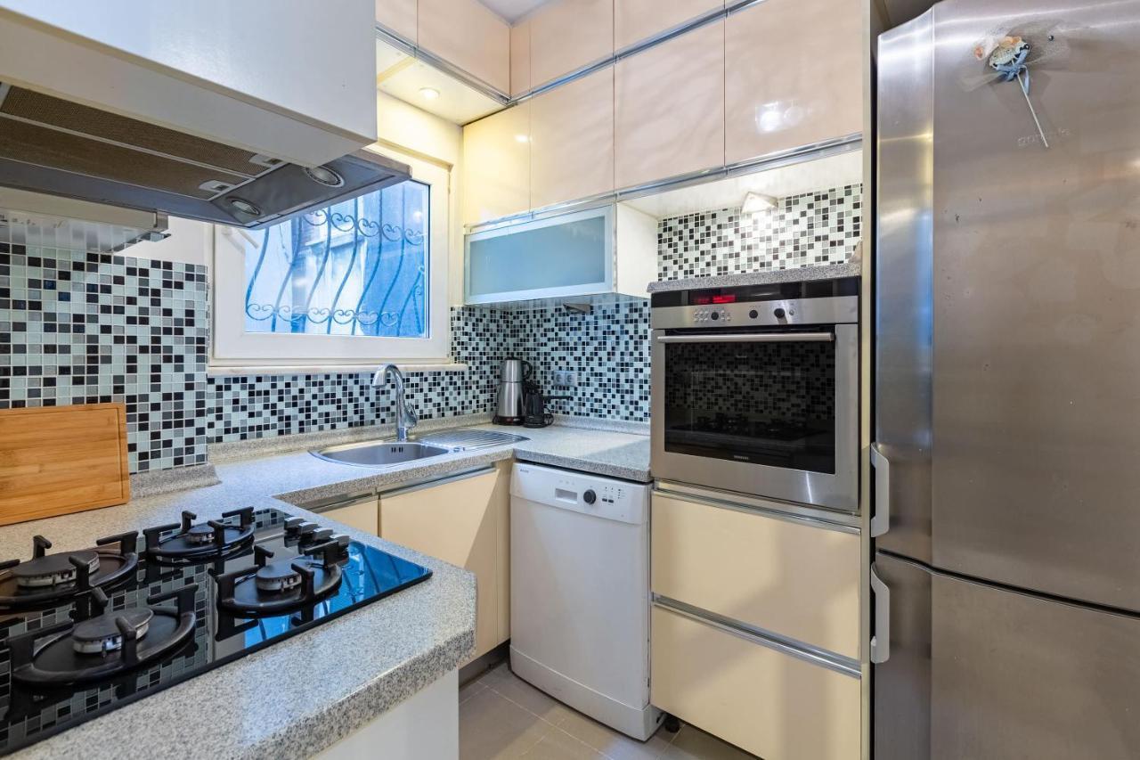 Flat With Excellent Location In Tesvikiye, Sisli Lägenhet Istanbul Exteriör bild