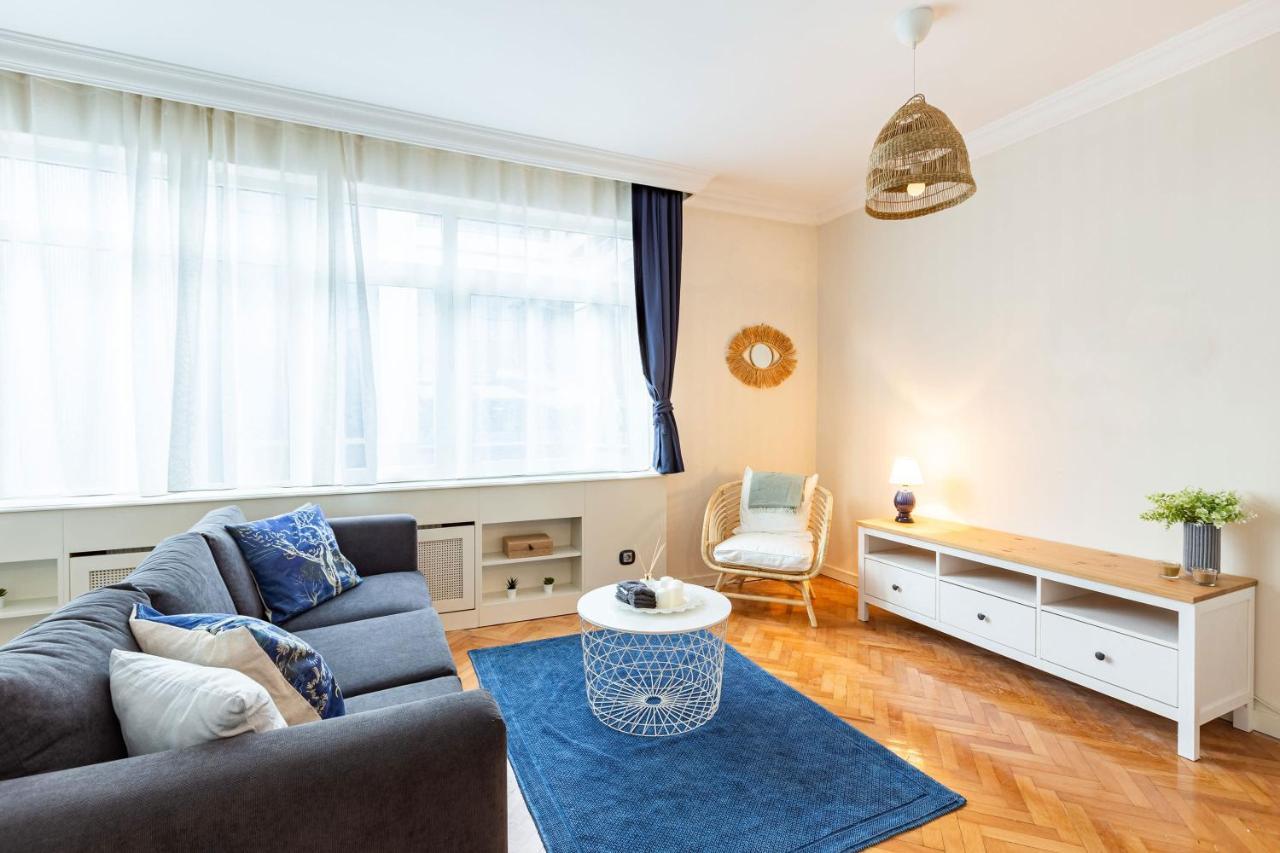 Flat With Excellent Location In Tesvikiye, Sisli Lägenhet Istanbul Exteriör bild