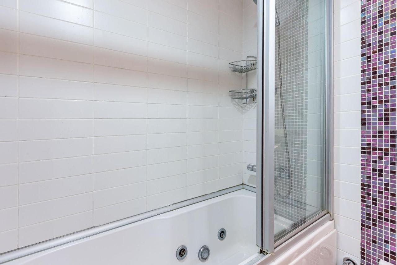 Flat With Excellent Location In Tesvikiye, Sisli Lägenhet Istanbul Exteriör bild