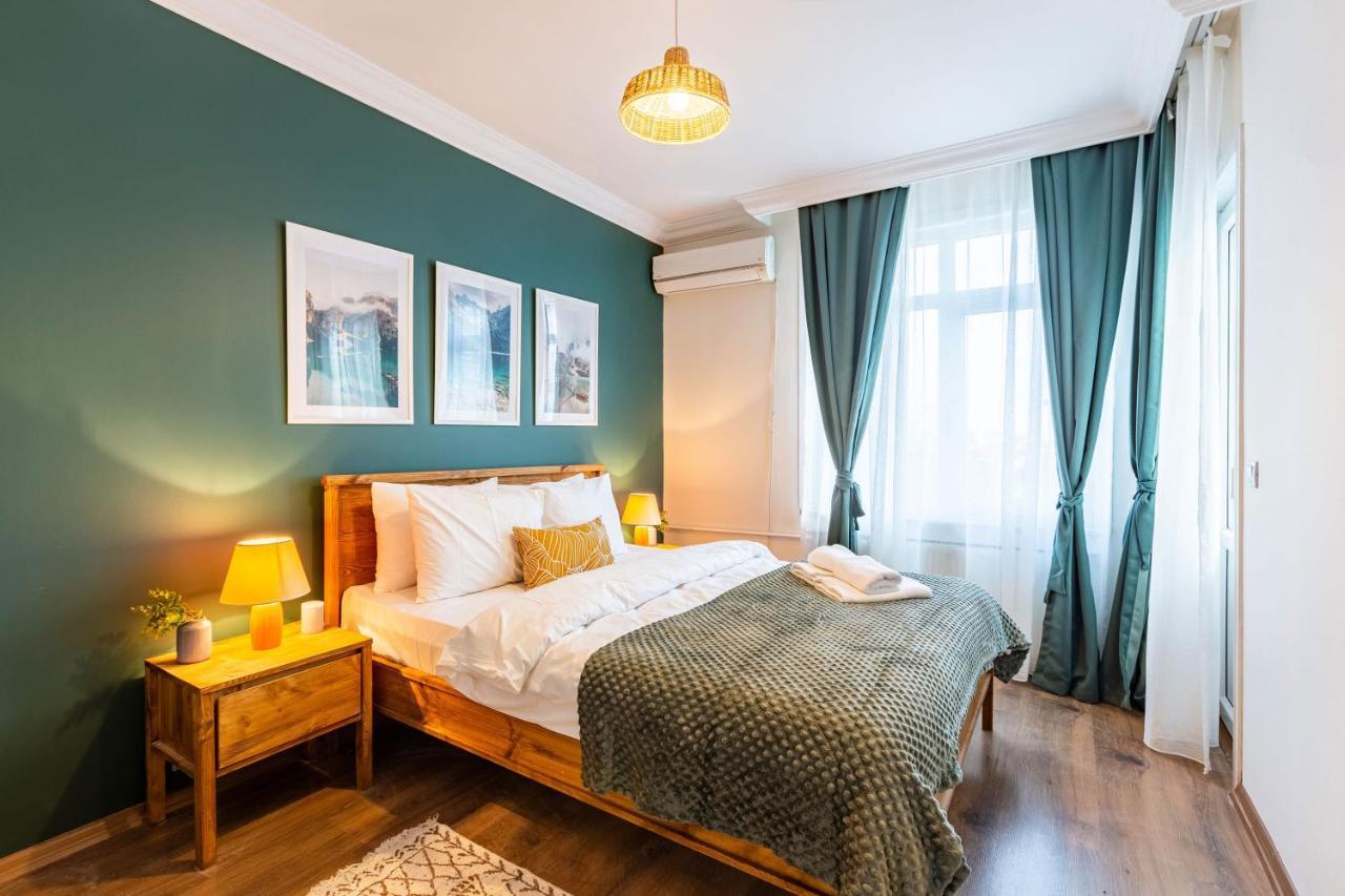 Flat With Excellent Location In Tesvikiye, Sisli Lägenhet Istanbul Exteriör bild