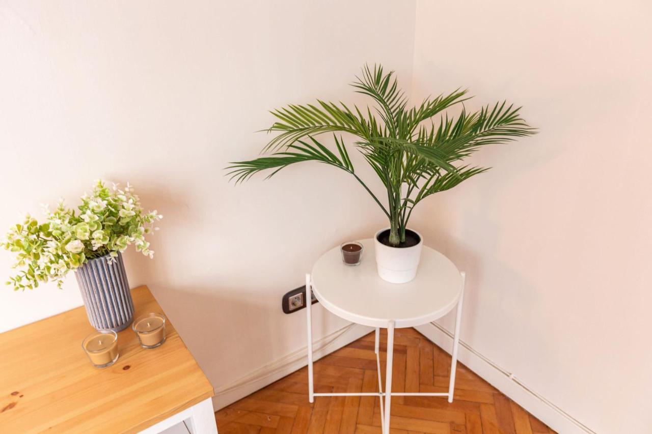 Flat With Excellent Location In Tesvikiye, Sisli Lägenhet Istanbul Exteriör bild