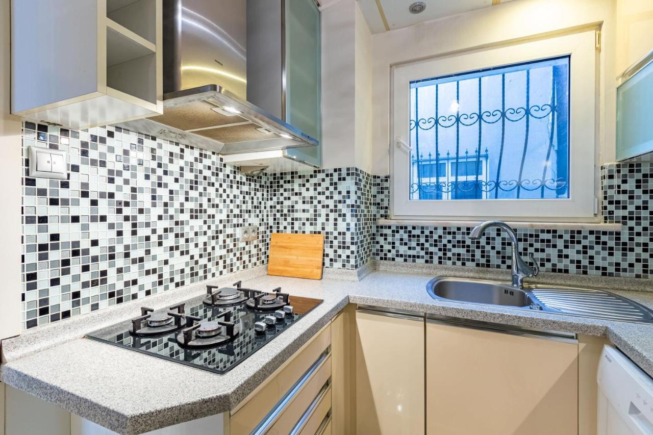 Flat With Excellent Location In Tesvikiye, Sisli Lägenhet Istanbul Exteriör bild