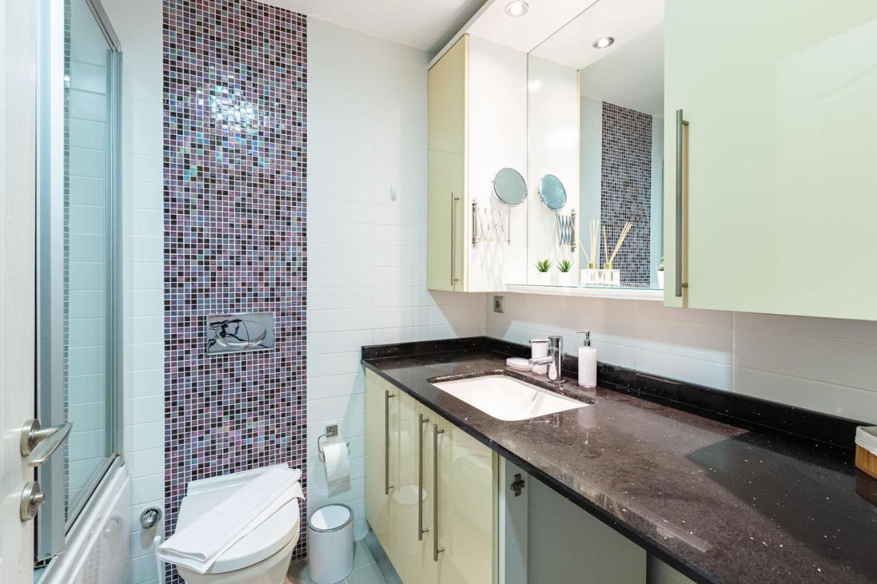 Flat With Excellent Location In Tesvikiye, Sisli Lägenhet Istanbul Exteriör bild